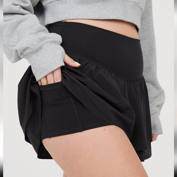 XXS,XS,S,M: Aerie Flirty Ruffle, Tiered Stretch Shorts - Picture 5 of 7